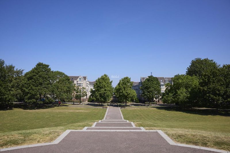 Grounds – Ingress Abbey