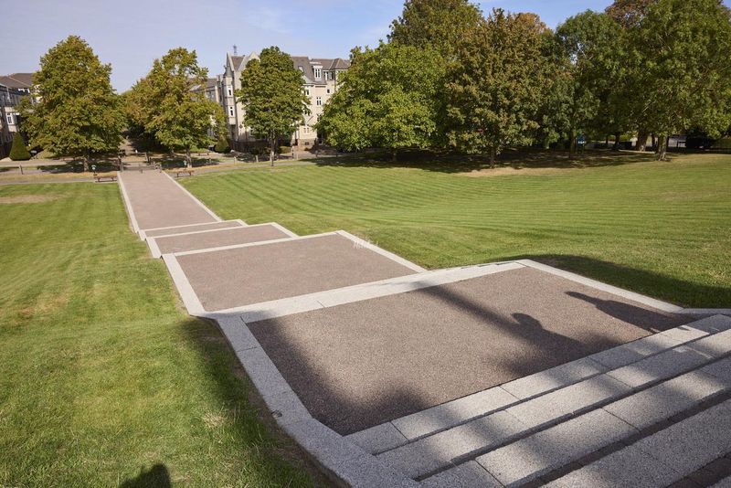 Steps from the Abbey – Ingress Abbey