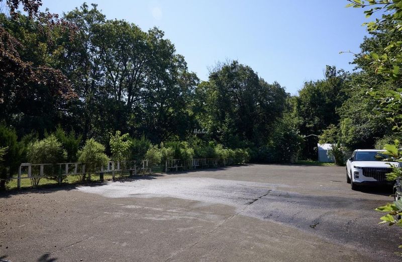 Car park – Ingress Abbey