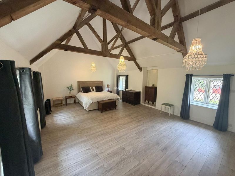Coach House double bed – Ingress Abbey